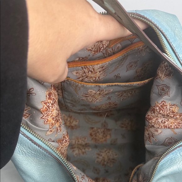 Hobo Marley Leather Hobo Bag in Tiffany blue Vintage Hyde leather - Picture 10 of 13